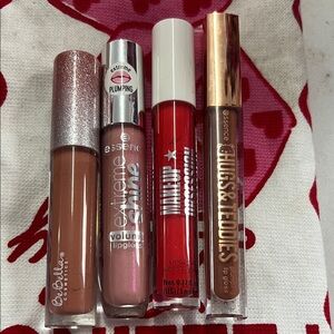 Bundle of lip glosses